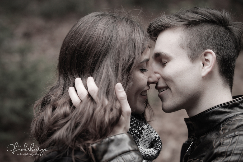 paarshooting hochzeitsfotograf outdoor glückskatze